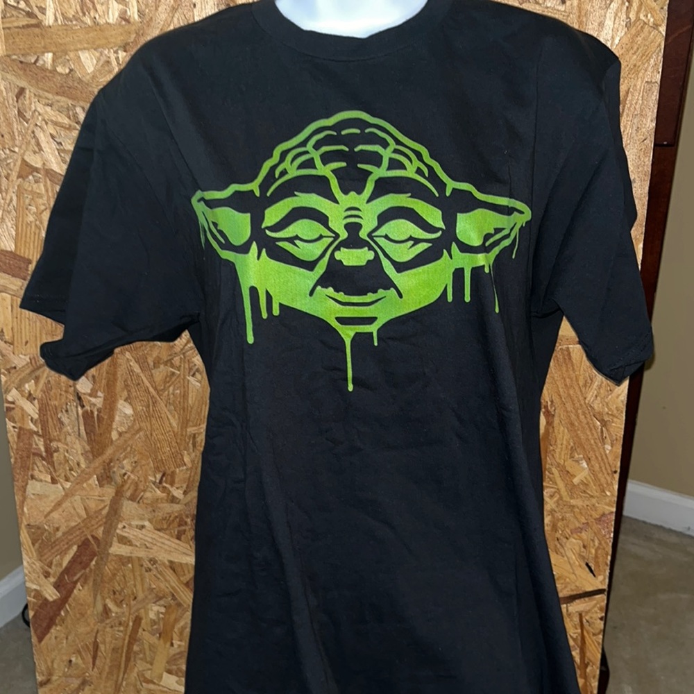 Brand new!!! Star Wars unisex tee. Size medium!